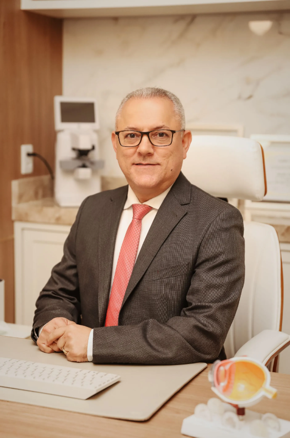 Dr. Alexandre C. Nascimento – Oftalmologista
